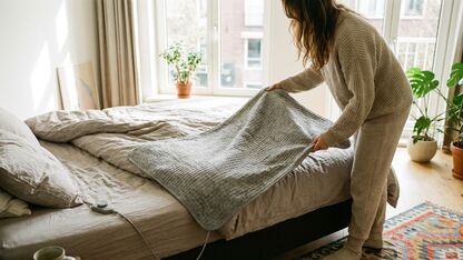 Zo warm je je bed voor zonder het te heet te maken