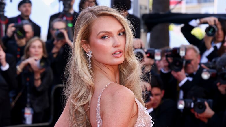 WOW! Dit is de échte reden waarom Romee Strijd niet meeloopt tijdens de Victoria's Secret Fashion Show