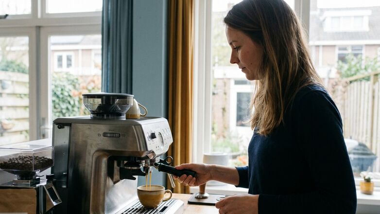 Hoe maak je thuis espresso met een goede cremalaag?
